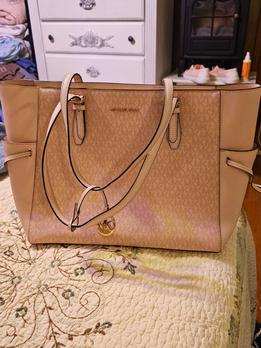 Michael kores pimk tote nag
